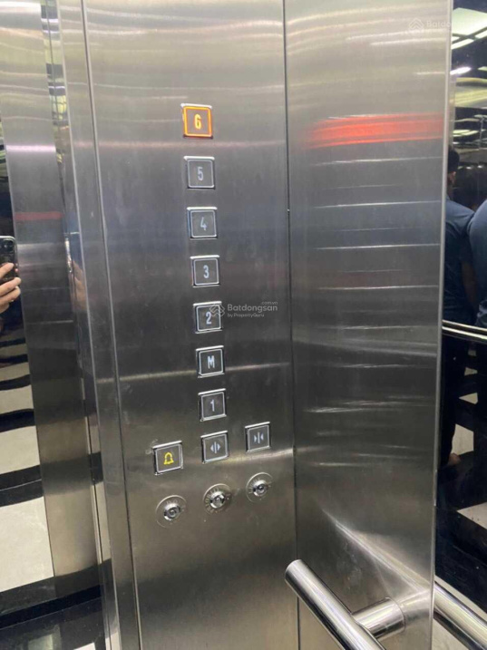 Cần bán gấp nhà MT Hoàng Văn Thụ, P8, Q.Phú Nhuận; DT: 3.8x16; KC:8 Tầng;Giá 23.9tỷTL.