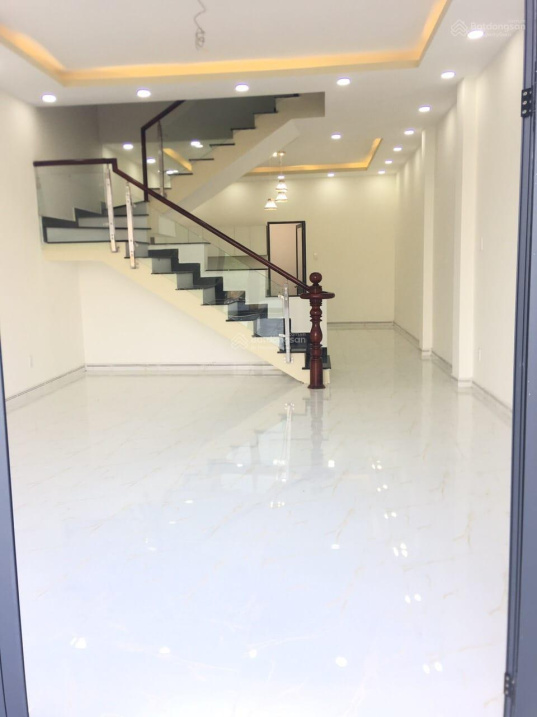 Cần bán gấp nhà đường Nguyễn Thị Thập, Quận 7. DT 100m2,3PN, giá nhỉnh 6tỷ