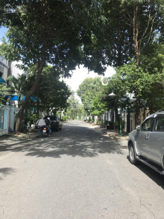 Cần bán liên kế Hưng Thái, PMH, Q. 7, giá rẻ nhất khu 25 tỷ.