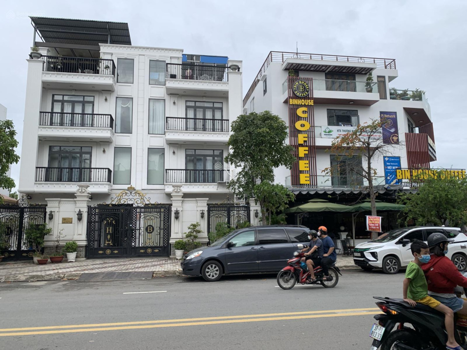 Cần tiền bán gấp nhà ngay Chợ Thủ Đức trong tháng