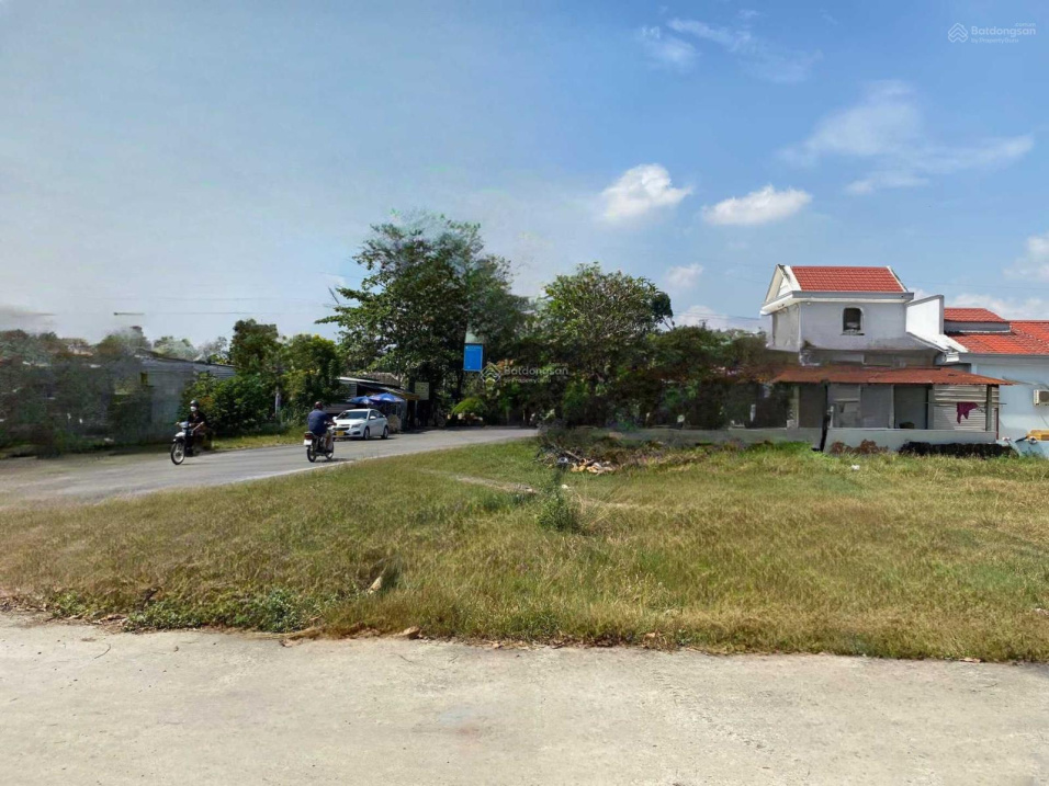 Cần tiền bán lỗ lô đất mặt tiền Nguyễn Thị Rành Củ Chi công chứng liền