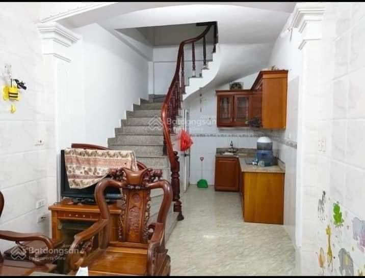 Cần tiền gấp bán nhà khu tt Học Viện Quân Y Phùng Hưng Hà Đông. Nhà 5 tầng, 3PN, chỉ nhỉnh 2 tỷ