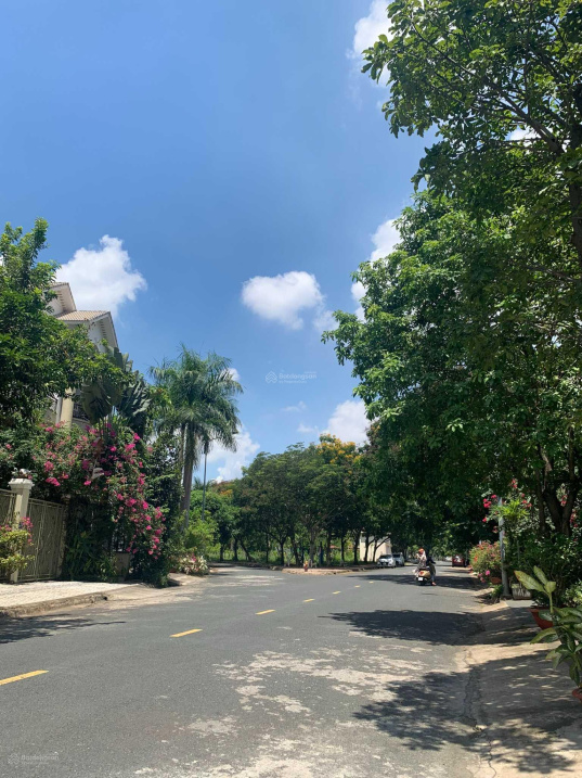 Cắt lỗ bán gấp khuôn đất mặt sông đường Thân Văn Nhiếp, phường An Phú, Quận 2, 314m2, 100tr/m2 TL