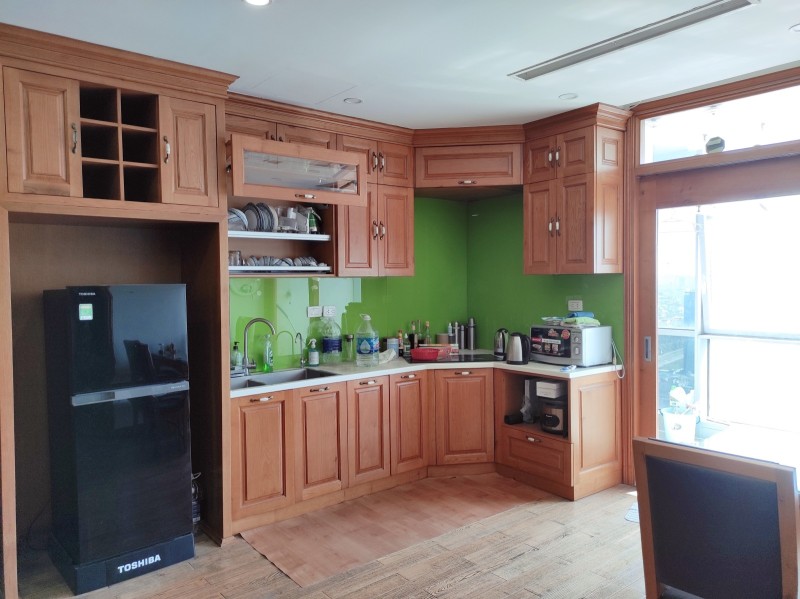 Phố Cầu Giấy, DT 65m2 x 4 tầng, có gara ô tô, 13 tỷ 2