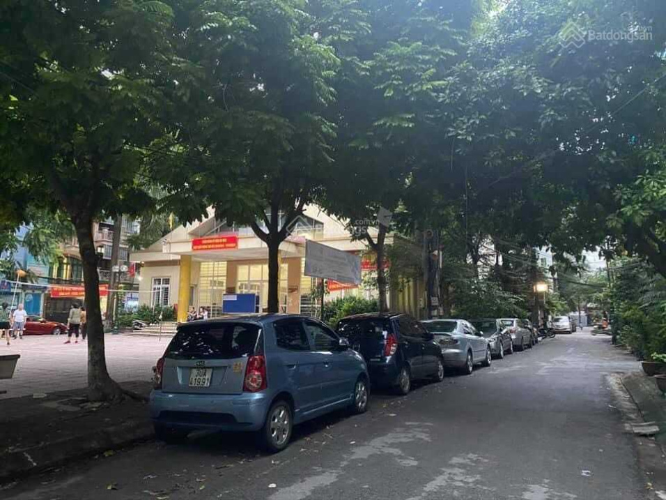 Chỉ 10 tỷ bán gấp nhà phân lô phố Ngụy Như Kon Tum lô góc 43.5m2*mặt tiền rộng view sân chơi