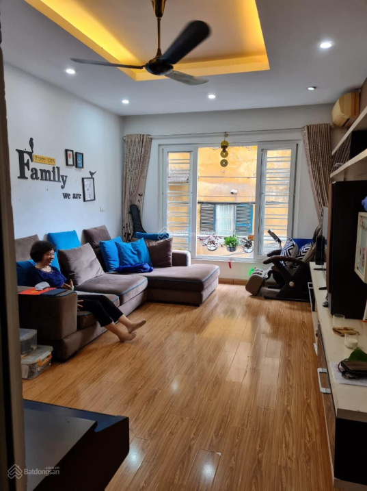 Chỉ 6 tỷ8 có ngay nhà 6 tầng Kim Mã, Ba Đình, oto đỗ cửa, kinh doanh tốt, 50m ra mặt phố, 40m2