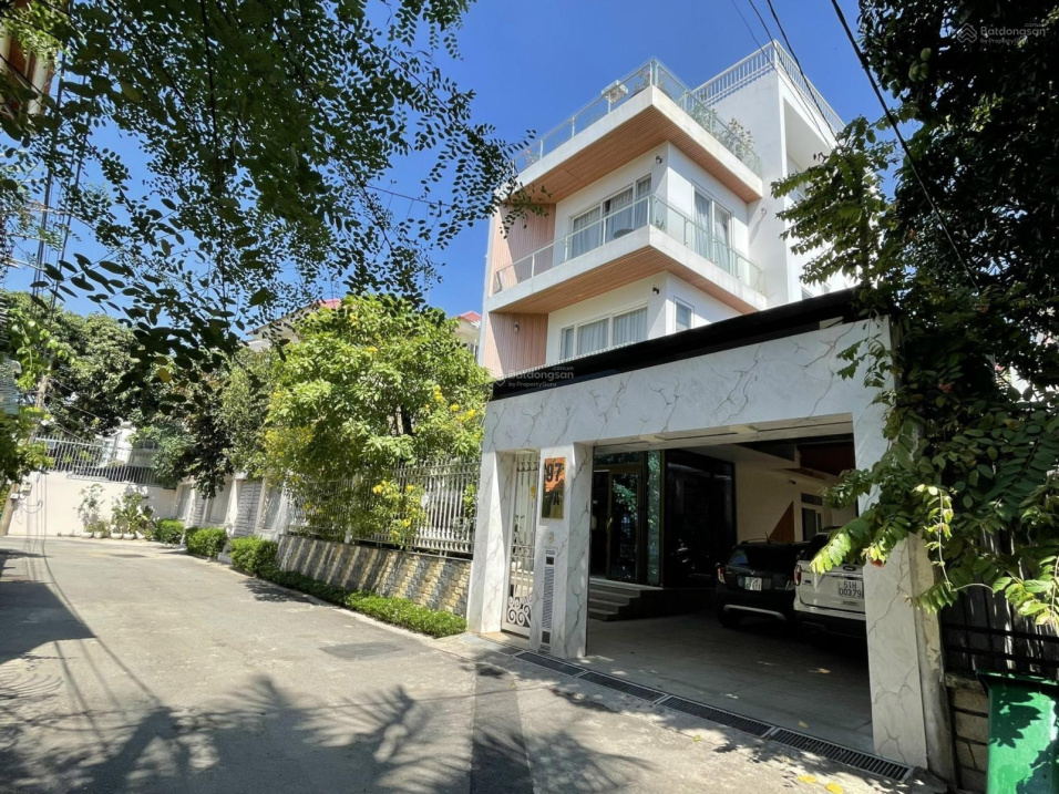 Chỉ 62,9 tỷ - sở hữu biệt thự đẹp - khu compound vip đường Trần Não - Quận 2. DT: 15 x 20m - 4 tầng