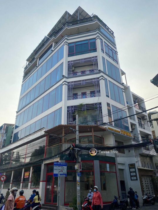 Chính chủ bán Khách Sạn Cao Cấp Nguyễn Trãi Q5(6.5x25m)hầm 7 lầu thang máy HĐT: 350tr/th 38 tỷ TL