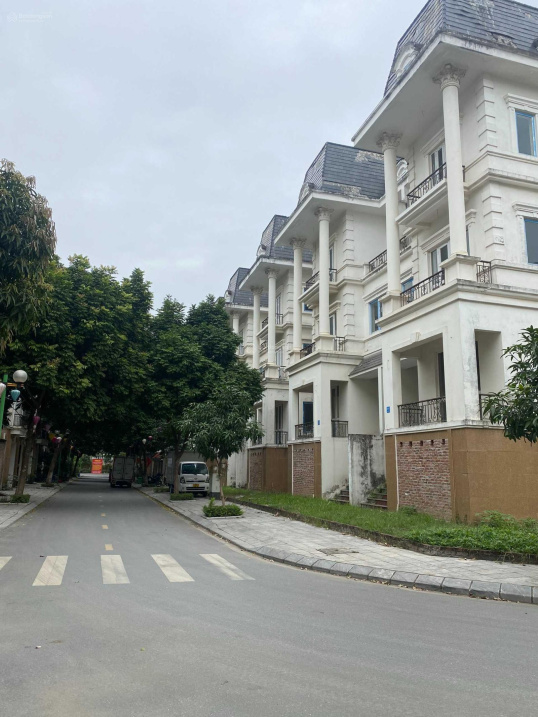 Chính chủ bán căn BT nhà vườn Lideco 130m2 giá 9,x tỷ, mặt tiền 9m, gần cổng ra vào