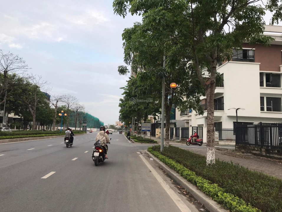 Chính chủ bán lô góc LK Romantic Park S: 150m2 x 5 tầng, giá 35 tỷ.