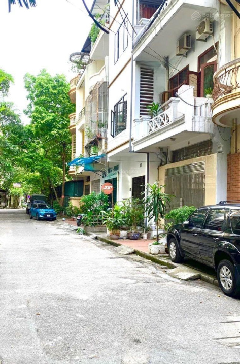 Chính chủ bán nhà Thái Hà, Đống Đa, 60m2 4 tầng, MT 4.2m ôtô tránh vỉa hè 1.5m- 2 thoáng KD cực đẹp
