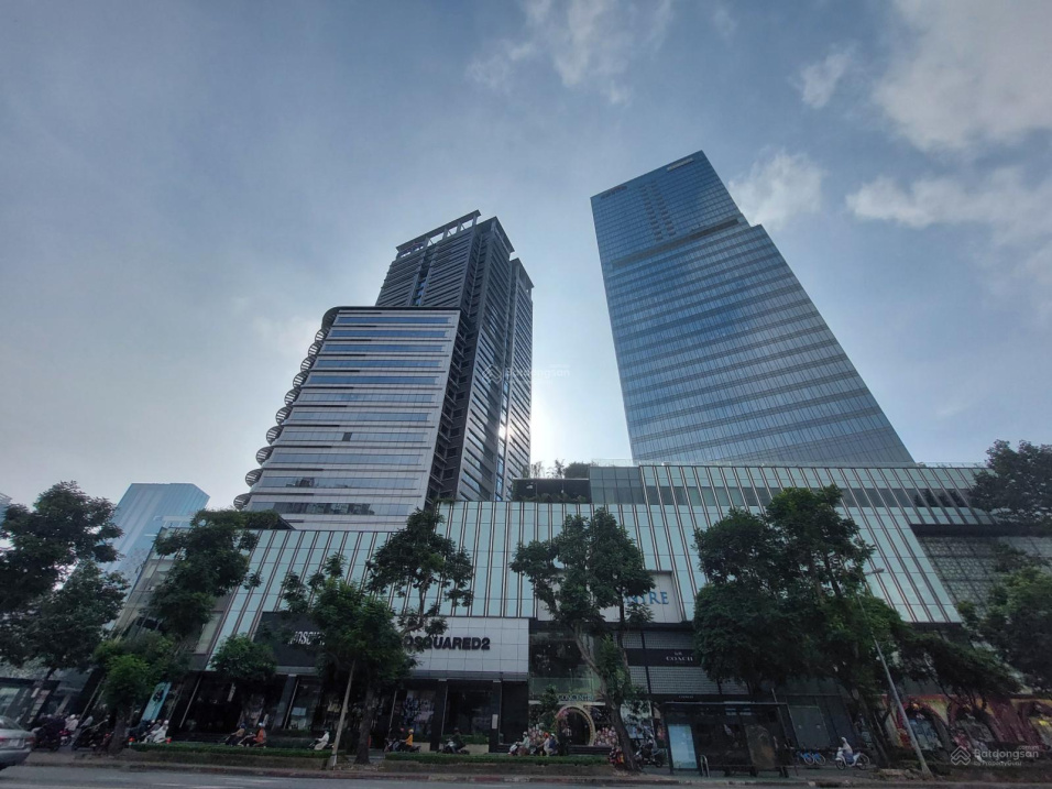 Chính chủ bán nhà quận 1 mặt tiền Lê Lợi - DT 4.2*19 - 4 tầng - giá bán 75 tỷ .