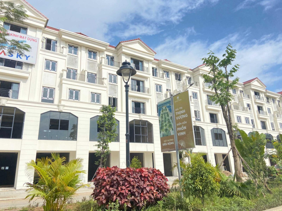 Chính chủ cần tiền bán liền kề 5 tầng, giá nhỉnh 7 tỷ vào tên HĐMB, gần vườn hoa nội khu