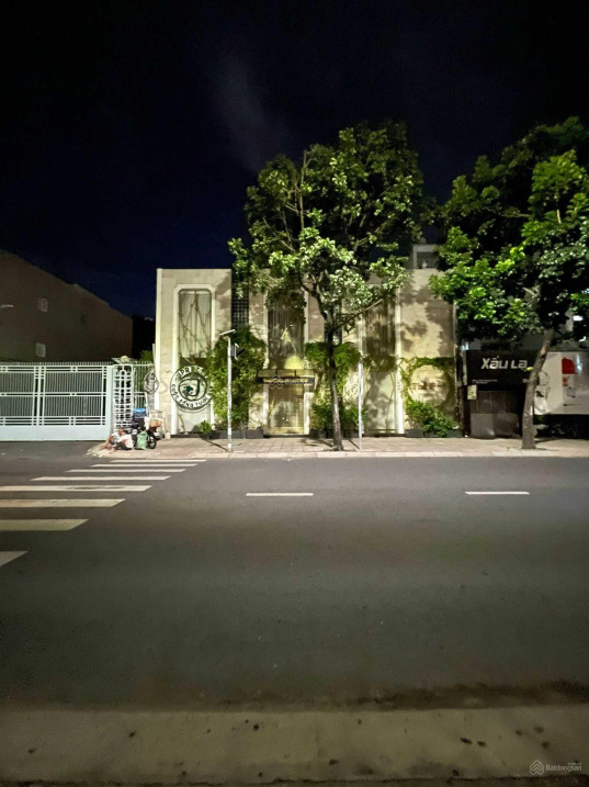 Chính chủ chưa qua đầu tư - MT Huỳnh Văn Bánh (5 x 16m) trệt 2 lầu TN 50tr/th giá 27.8 tỷ