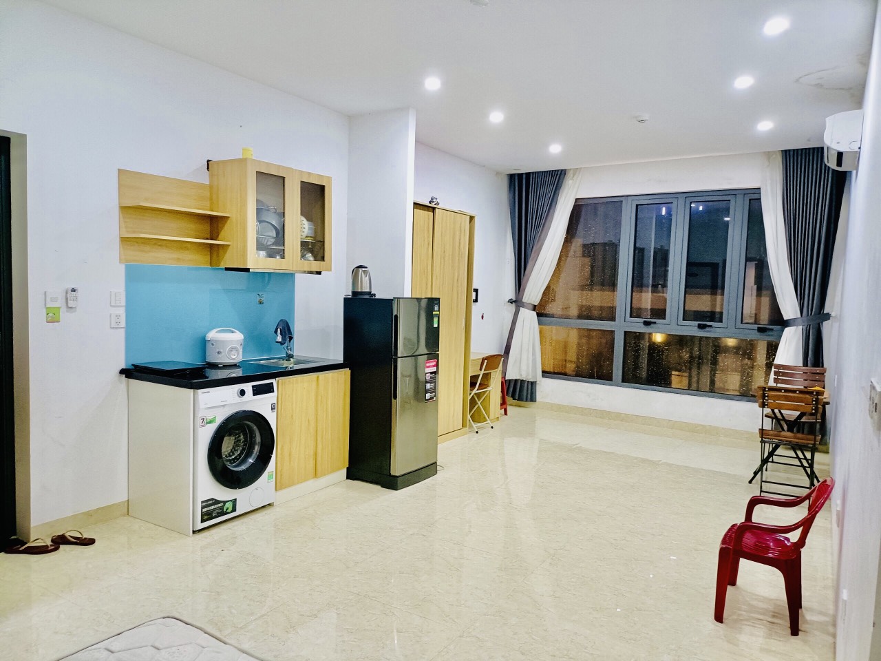 Cho thuê CĂN HỘ studio mới 50m2 VÕ NGUYÊN GIÁP chỉ 4tr - máy giặt riêng từng phòng 0931864739