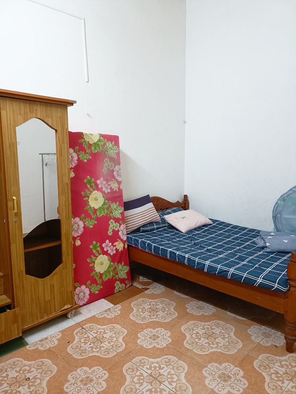 CHO THUÊ NHÀ NGUYÊN CĂN 100M2 CHỈ 4TR/THÁNG - Ô TÔ NGỦ TRONG NHÀ