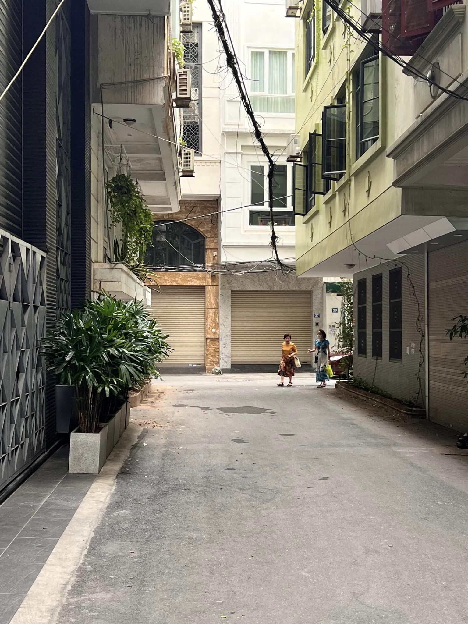 CHỦ BÁN NHÀ PHÂN LÔ, ÔTÔ TRÁNH PHỐ TRẦN QUANG DIỆU - Đ. ĐA, 60M, MT: 5,9 MÉT, T. MÁY, GIÁ BÁN: 18,9 TỶ.