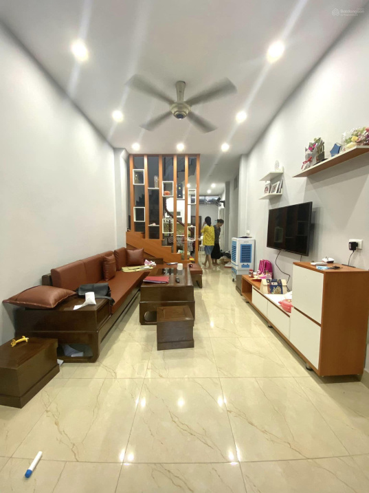 Chủ đi Mỹ bán gấp nhà Đại Mỗ, Từ Liêm, lô góc, nông, 3 thoáng ở sướng, 50m2x4T chỉ hơn 4 tỷ
