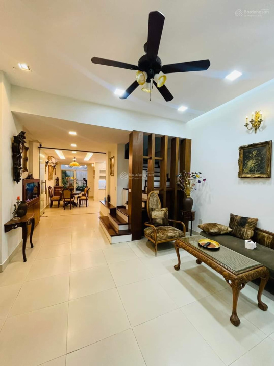 Cực gần phố, KD bất chấp, ô tô tránh, vỉa hè 2 bên, TT quận Cầu Giấy, 50m2 x 5 tầng, giá 9.2 tỷ