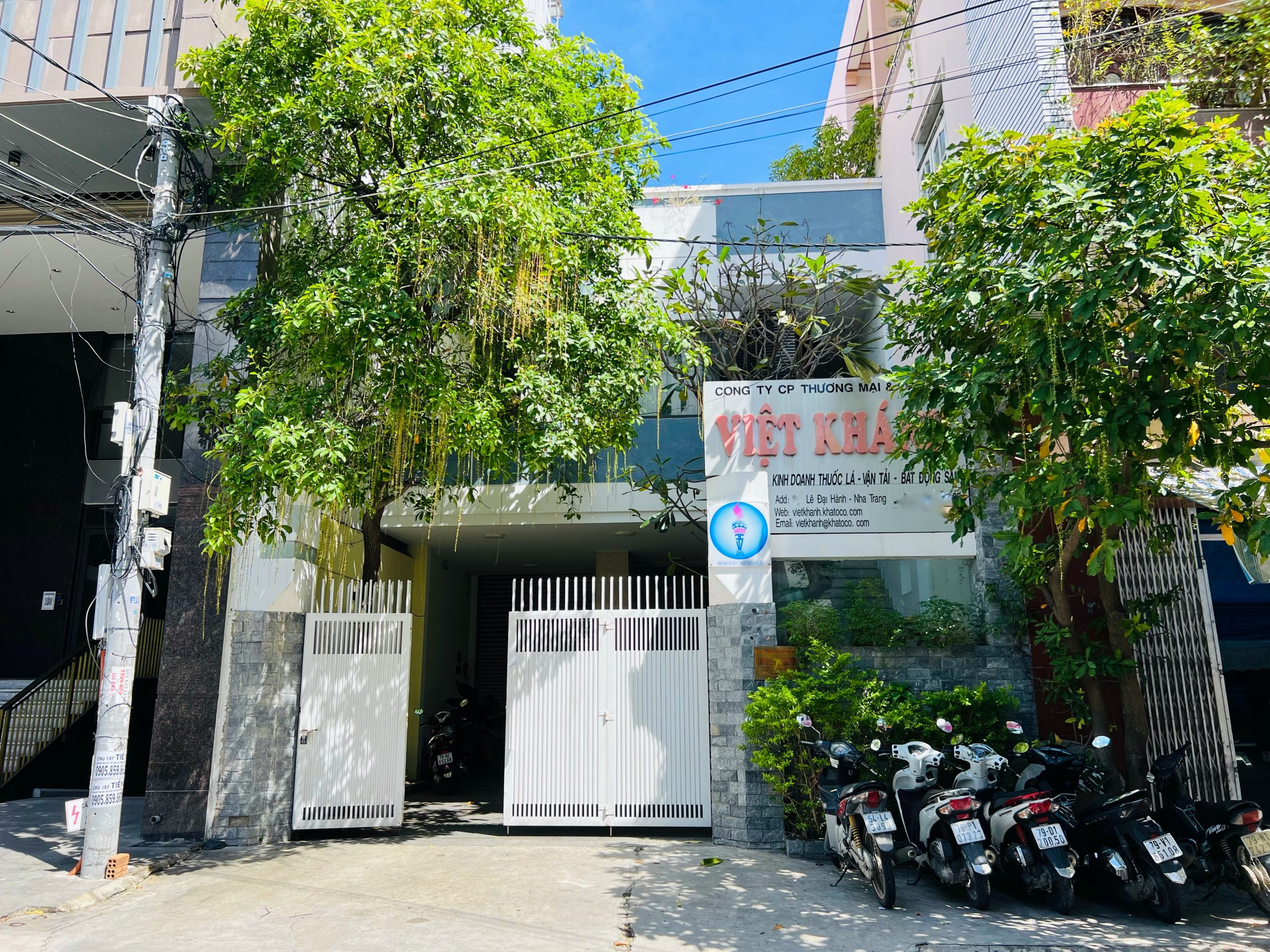 Cho thuê nhà còn mới mặt tiền đường Lê Đại Hành