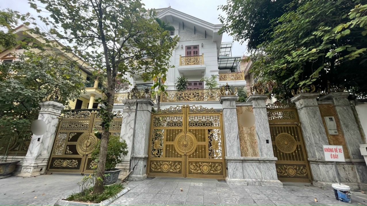 Chính Chủ Gửi Bán_Biệt Thự Cao Cấp_Sân Vườn Cây Xanh _ LÀNG QUỐC TẾ THĂNG LONG_Dân Trí Cao_200m2_55 Tỷ