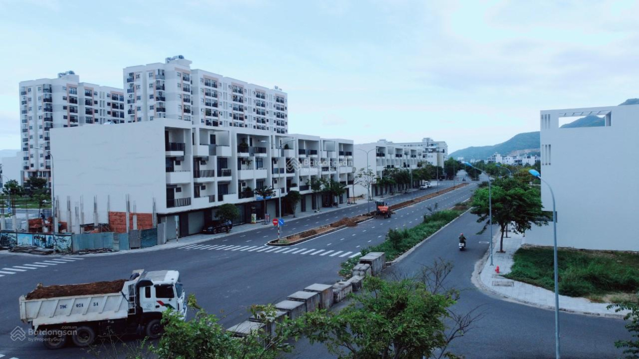 100m2