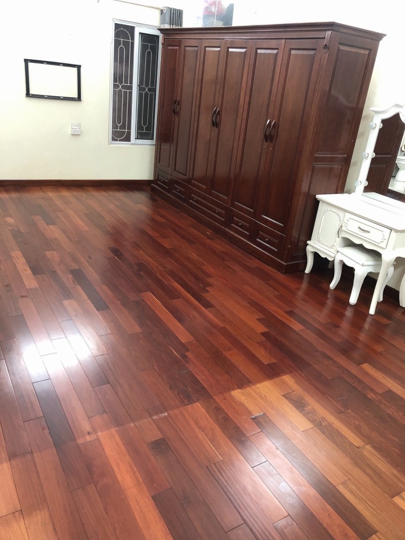 Đê La Thành, DT 50m2 x 4 tầng mặt tiền 5m, nhỉnh 5 tỷ