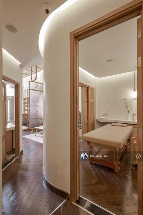 Đi nước ngoài bán nhà đường Hai Bà Trưng, Tân Định, Q1. Nhà đẹp nở hậu 7,3x15,5m - 5 tầng. 20 tỷ