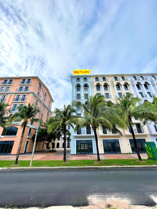 Độc Nhất 1 khách sạn 22 phòng View biển cuối cùng siêu đẹp, Ngay lối ra biển 300m, 3 mặt tiền lớn