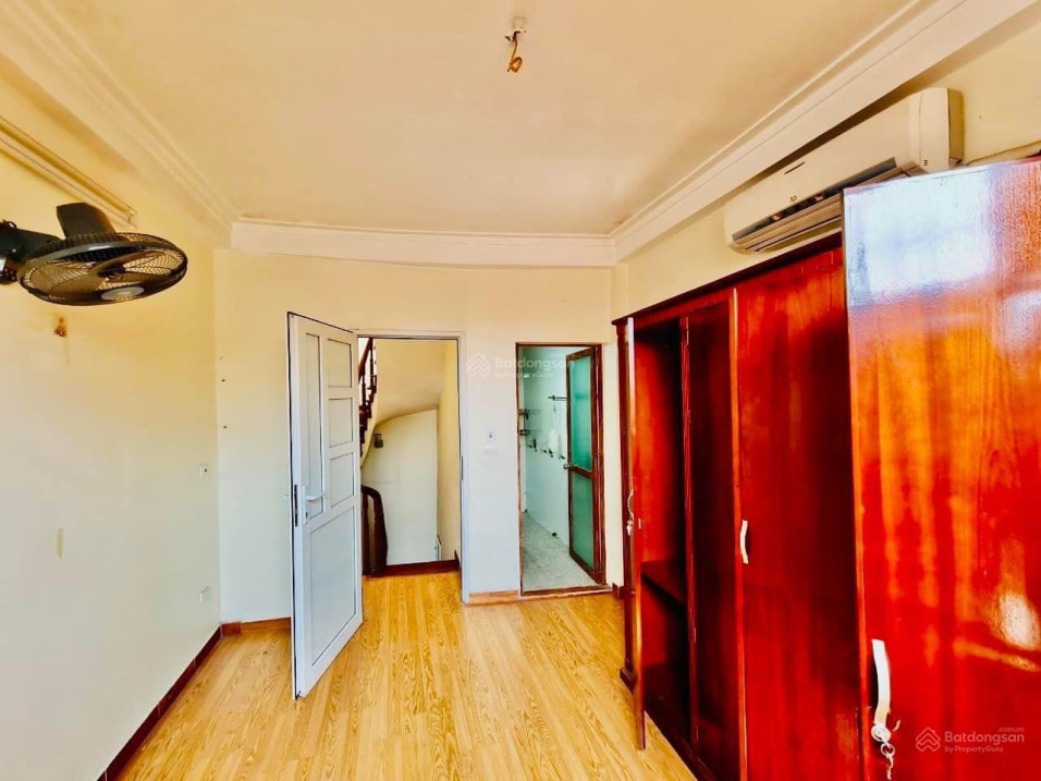 Đón Tết 2023, bán nhà ngõ Thịnh Quang, Đống Đa, Ngõ nông, lô góc, 39m2, 5 tầng, MT 3,5m, giá 3,5 tỷ