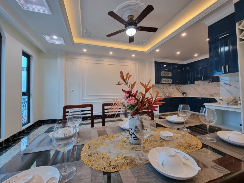 Phố Dương Khuê, DT 65m2 x 6 tầng, kinh doanh nhỉnh 15 tỷ