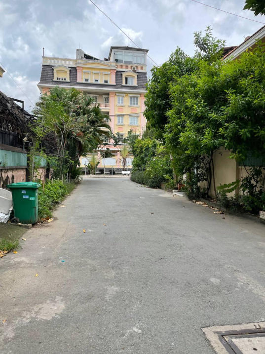 Duy nhất 1 lô đất giá rẻ xây CHDV tại Phường Thảo Điền, Q. 2. DT 8,5x19m, giá cực tốt chỉ 27 tỷ