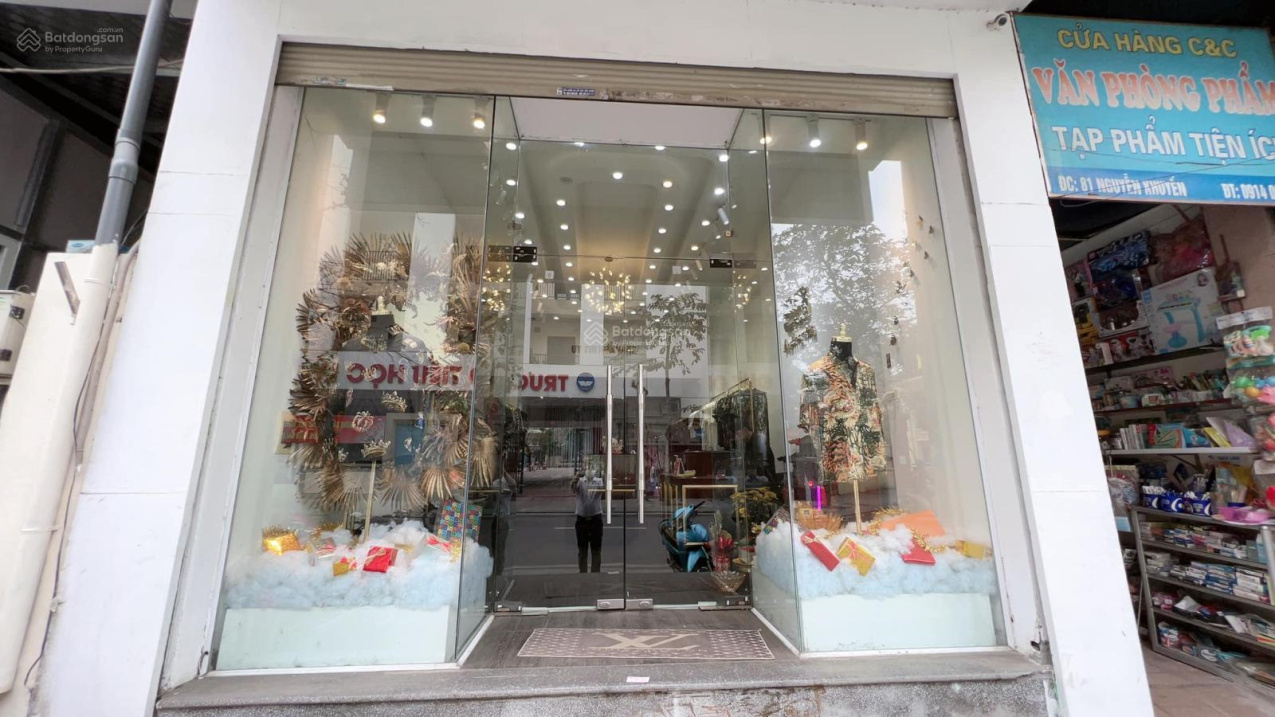 Duy nhất 1 nhà bán - mặt phố Hoàng Ngọc Phách, Đống Đa - 45m2 x 5 tầng, mặt tiền 4m - 16 tỷ