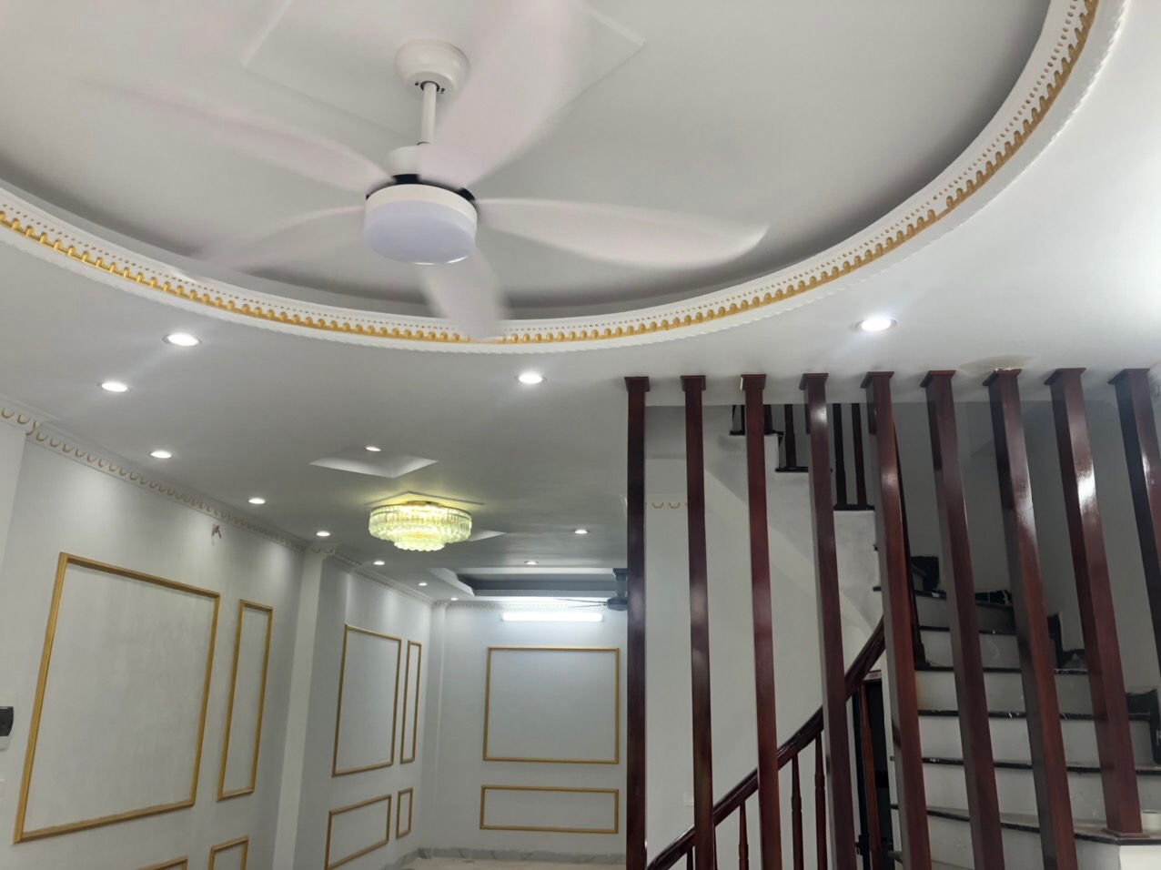 Bán nhà phố Vạn Phúc, Hà Đông, DT: 50m2, 7 tầng, thang máy, kinh doanh