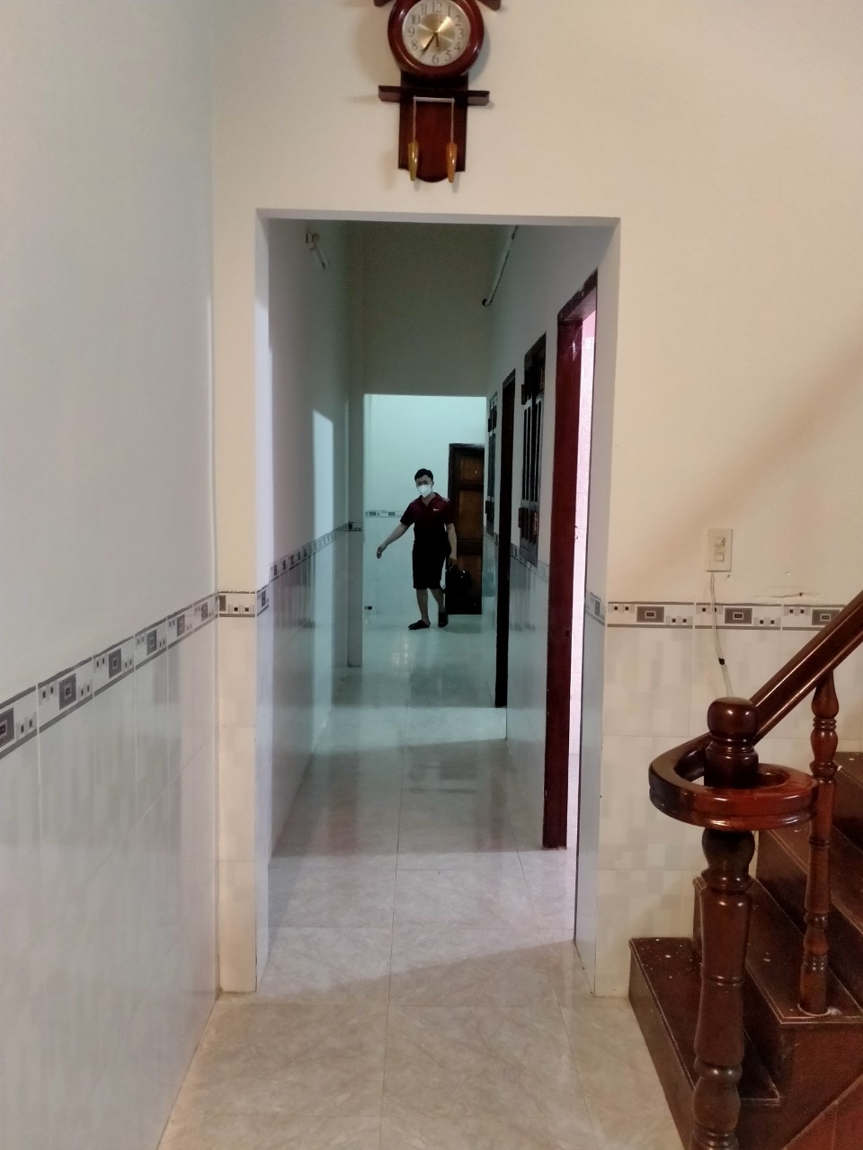 Nhà 1 trệt 1 lầu mặt tiền đường nhựa 7m - trung tâm