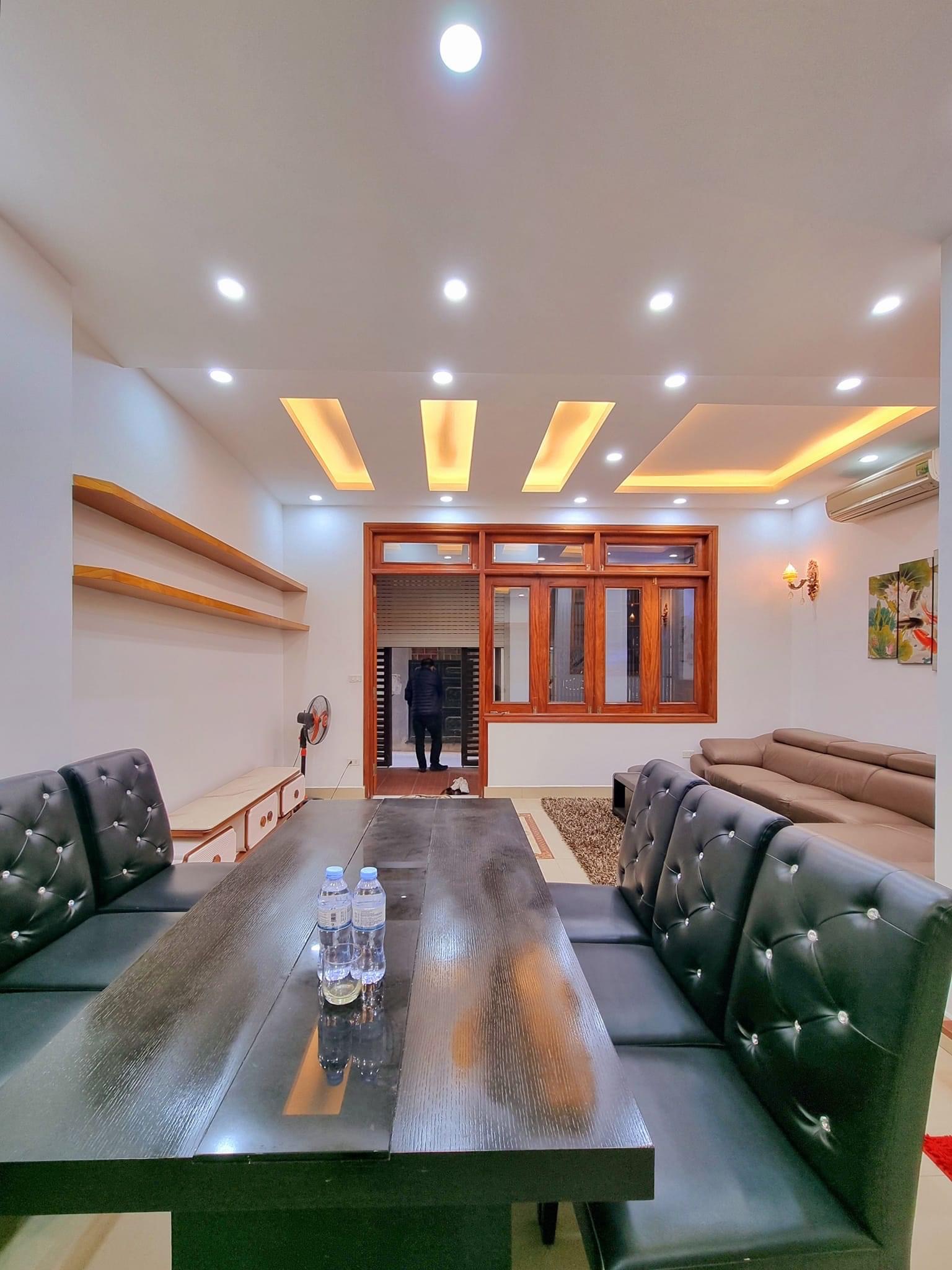 Nhà đẹp Khương Trung 60m* 4T chỉ 9 tỷ cách ít mét ra phố Vũ Tông Phan