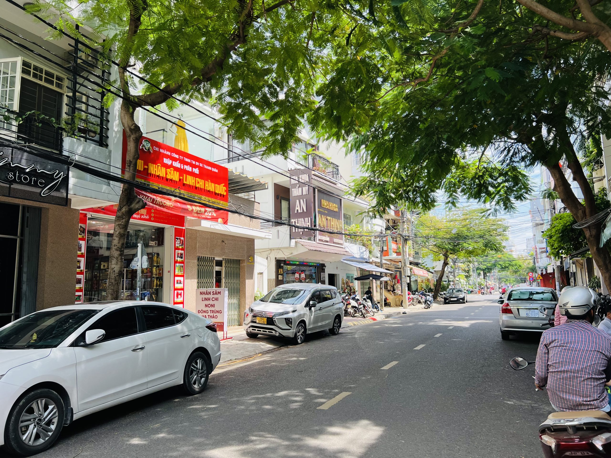 Bán nhà 2 mặt tiền đường Bạch Đằng rẽ nhất thị trường, sổ đỏ chưa qua đầu tư