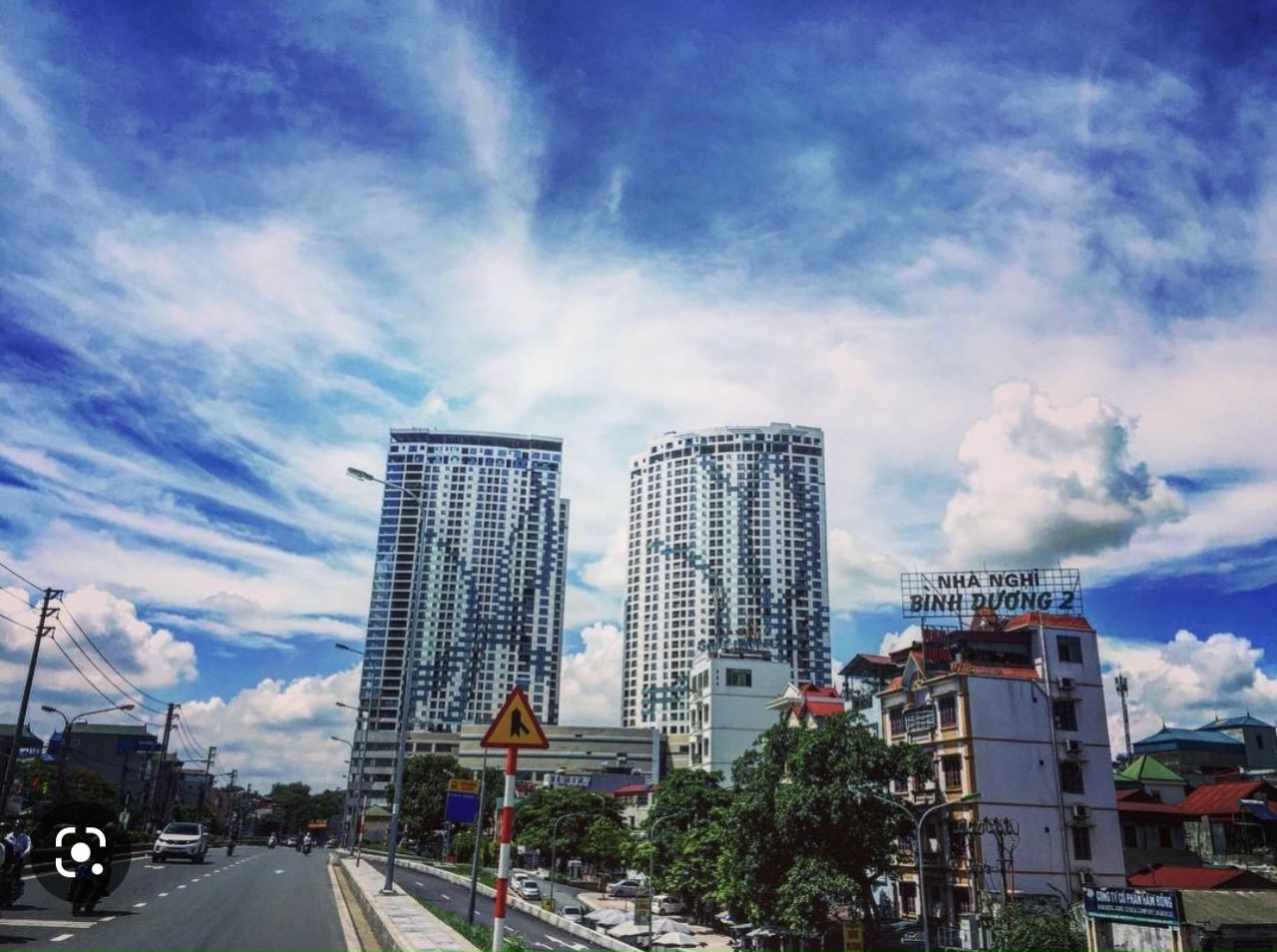 CHÍNH CHỦ Gửi Bán Nhà Ngay _ Mipec Long Biên 100m _ Vỉa Hè_Ô Tô Kinh Doanh _ 11,5Tỷ.