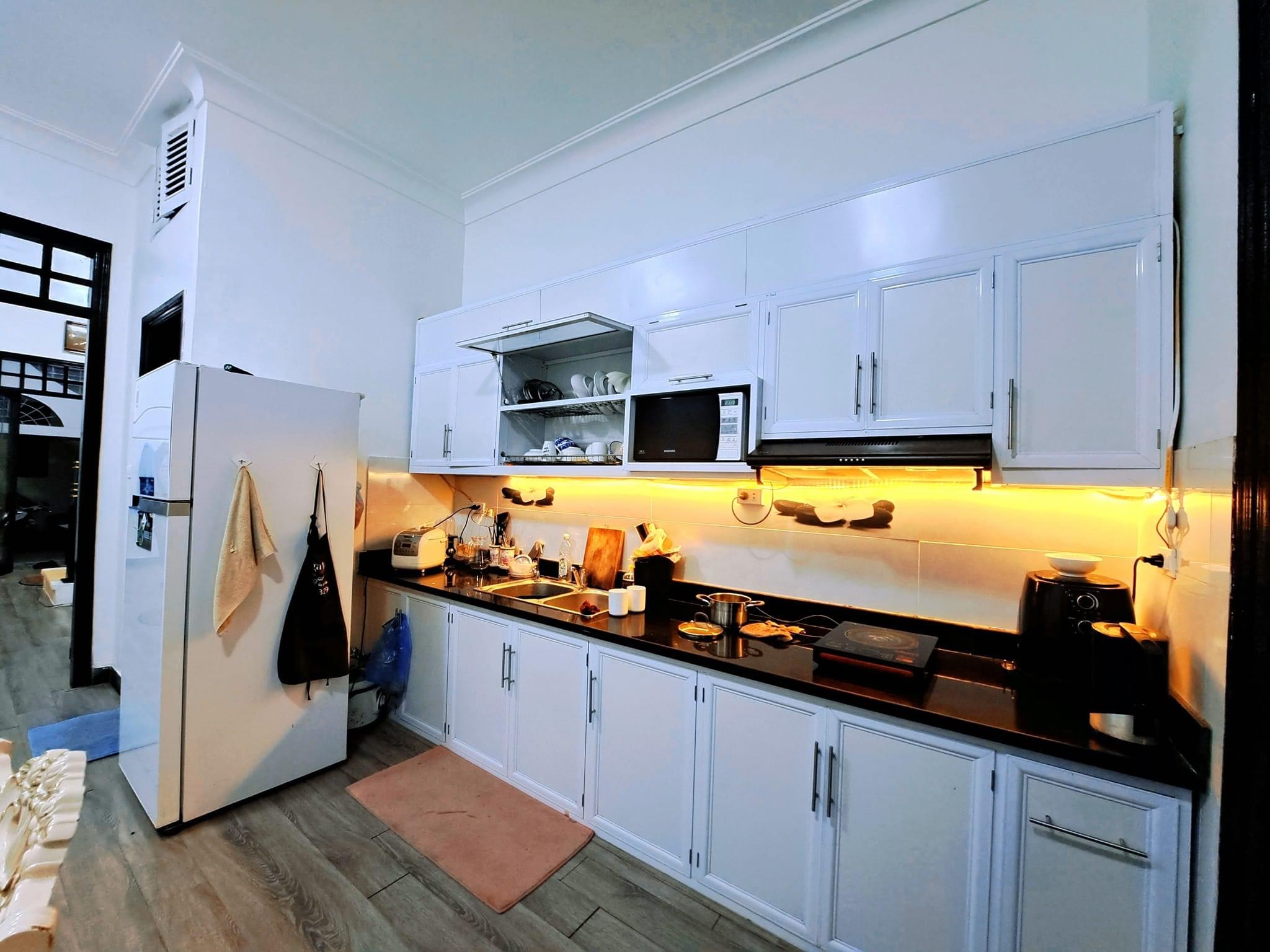 Bán Nhà, Trung Tâm Ba Đình, Ngõ Nông, Gần Phố, Kim Mã Thượng,109m x 4 tầng, 4.6m mt, 14 tỷ.