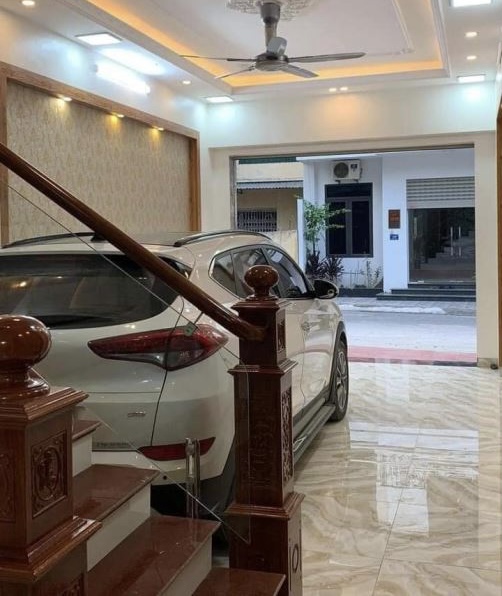 HOÀNG CẦU- GARA Ô TÔ -60M2 - 5 TẦNG - KINH DOANH - NGÕ THÔNG