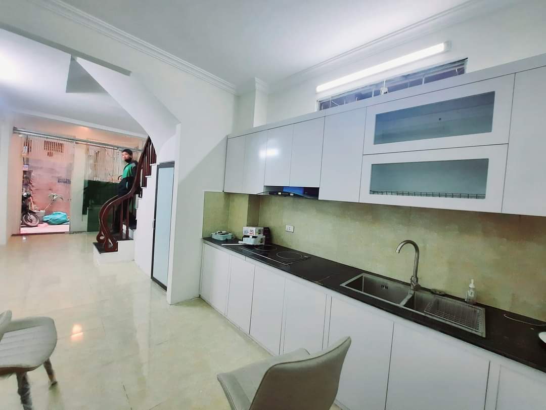 BÁN NHÀ, MINH KHAI, HAI BÀ TRƯNG. 33M, 5TẦNG, CHÀO 3,25 TỶ. LÔ GÓC 2 MẶT THOÁNG - Ô TÔ 30M.