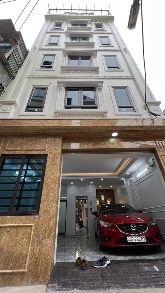 BÁN NHÀ PHÂN LÔ QUẬN CẦU GIẤY DT 50M 8 TẦNG 14 TỶ GARA THANG MÁY NHÀ MỚI Ở LUÔN