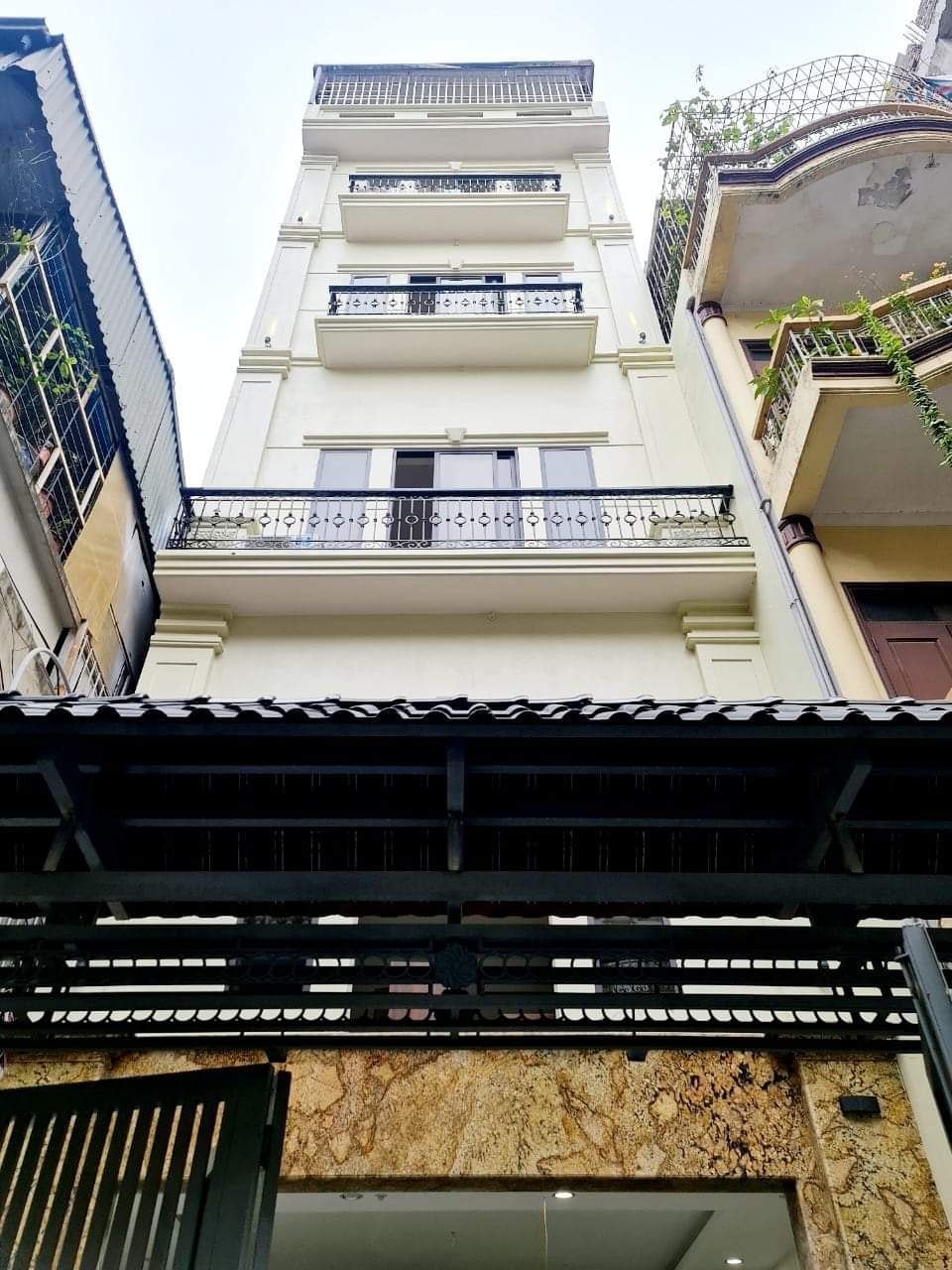 LÊ THANH NGHỊ, CHUNG CƯ MINI 160M - 6T*MT5,1M. CHÀO 24 TỶ. Ô TÔ VÀO NHÀ - THANG MÁY - FULL NỘI THẤT 20 PHÒNG.