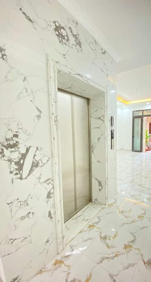 Bán tòa nhà Láng Hạ 85m2 5 tầng thang máy 2 Mặt tiền đường ô tô trước nhà