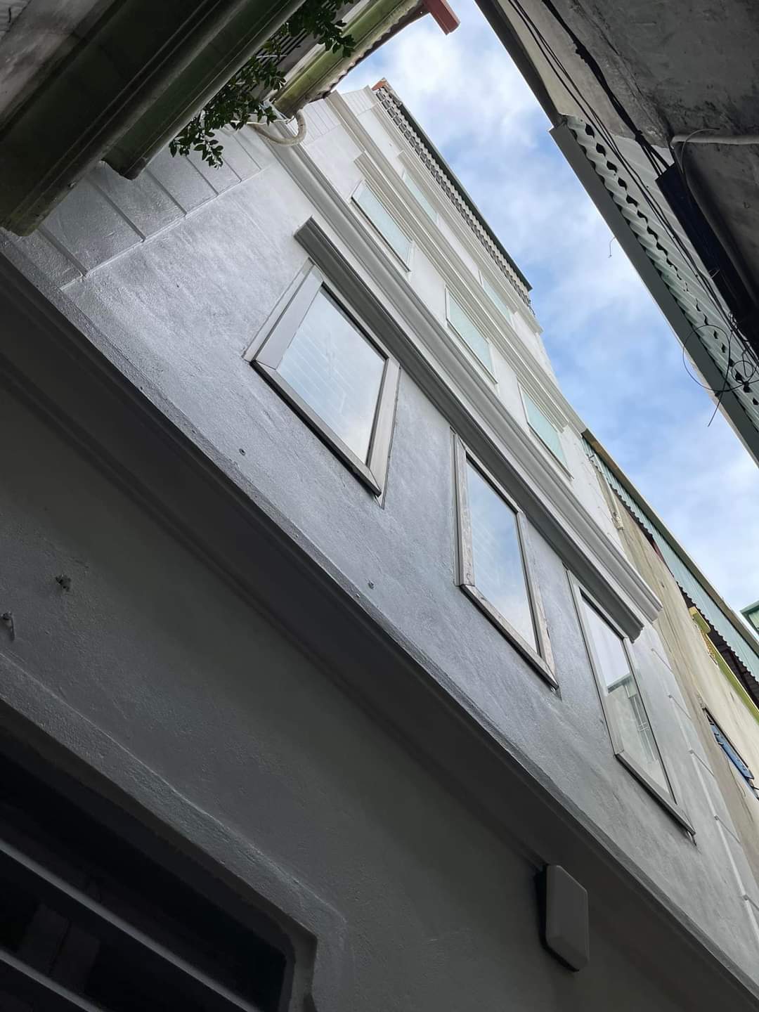 NAM DƯ LĨNH NAM 56M*5T *MT4,1M CHÀO 2,25 TỶ. SỔ RIÊNG, NGÕ THÔNG GIÁP PHỐ. GIÁP CHỢ, TRƯỜNG HỌC.