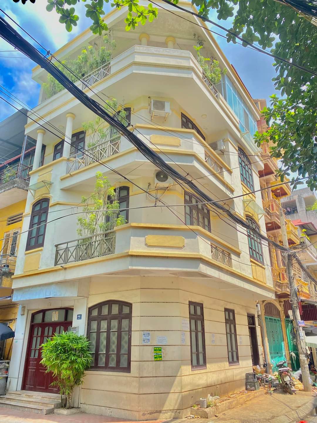 BÁN NHÀ LÔ GÓC MẶT PHỐ 800A ,CẦU GIẤY, HÀ NỘI.LH:0387882739