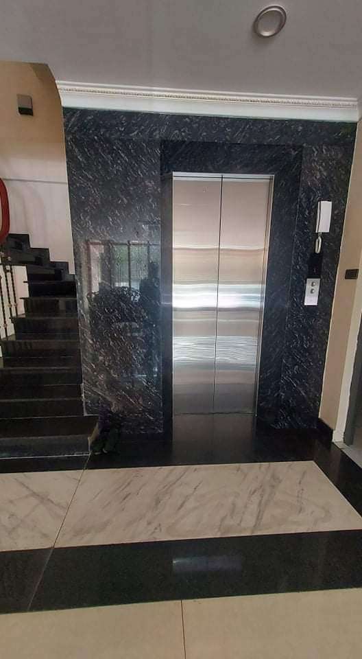 CẦN BÁN GẤP !TÒA NHÀ CĂN HỘ CAO CẤP 9 TẦNG - THANG MÁY - DÒNG TIỀN 1.6 TỶ/NĂM - VĂN CAO - BA ĐÌNH - Ô TÔ VÀO NHÀ.