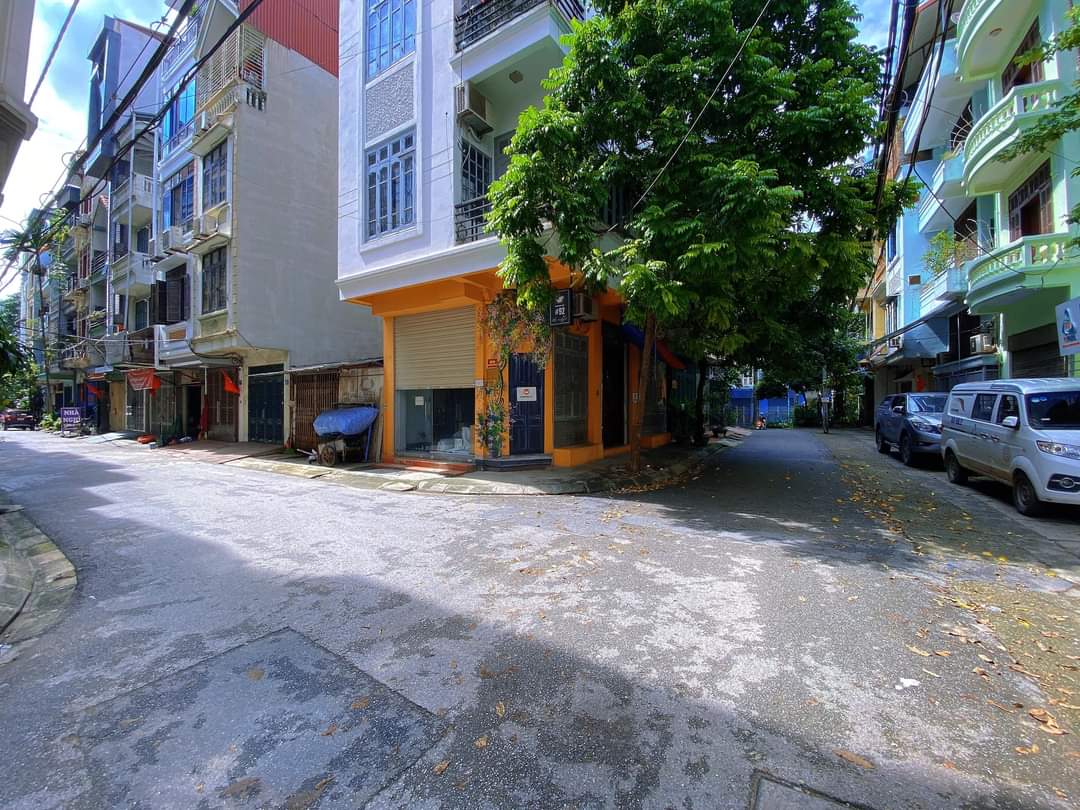 TRUNG YÊN 14 VIP PHÂN LÔ - Ô TÔ TRÁNH - GARA Ô TÔ - VỈA HÈ- KINH DOANH MỌI LOẠI HÌNH- KV DÂN TRÍ CỰC CAO - HẠ TẦNG BẬC NHẤT KHU VỰC .