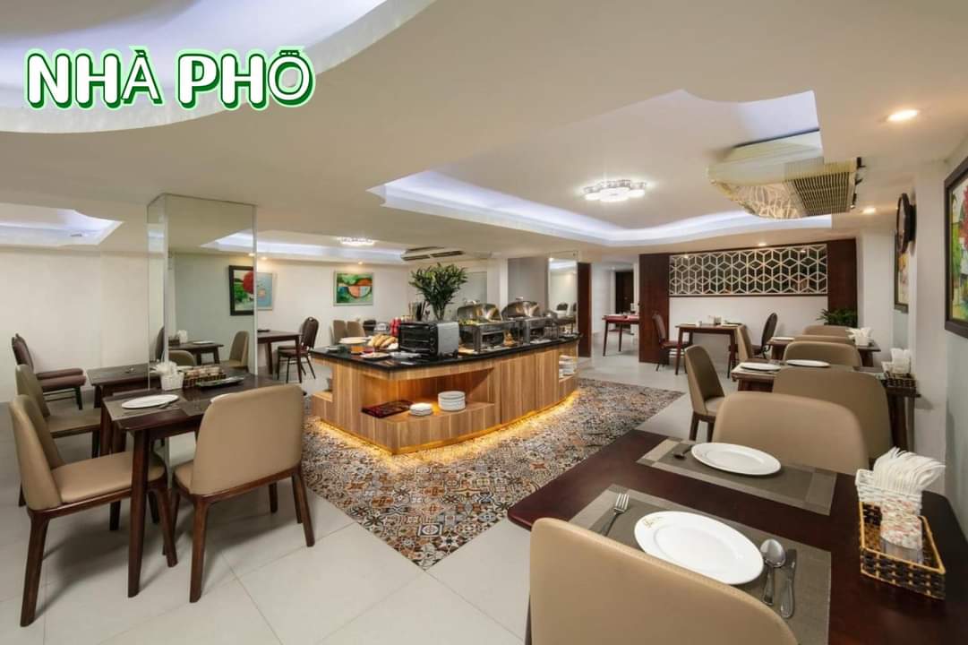 Bán nhà mặt phố Đường Hàng Chai, Hoàn Kiếm 145m 8T MT 8m, giá 135 tỷ, Khách sạn phố cổ, nhà hàng VIP.