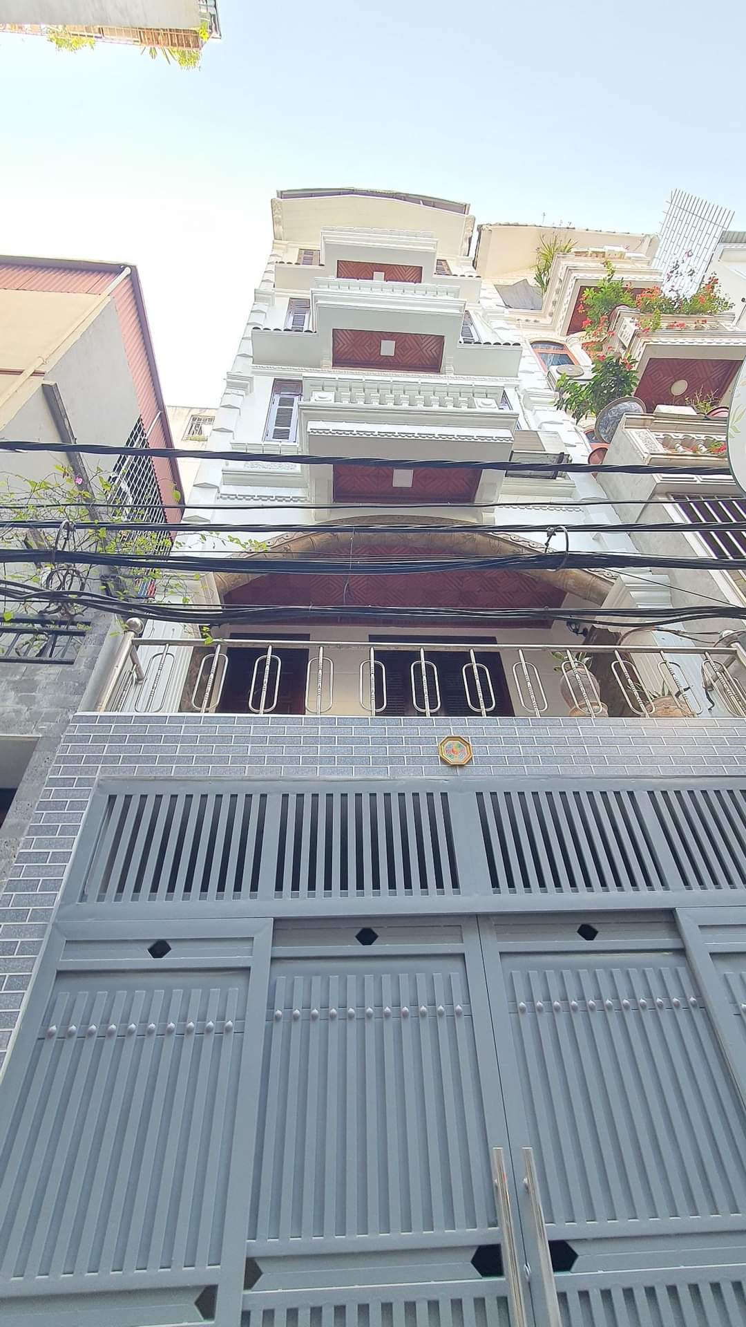 DƯƠNG QUẢNG HÀM - DÂN XÂY - 5 TẦNG - NGÕ THÔNG - LÔ GÓC THOÁNG SÁNG VÔ CÙNG - KINH DOANH